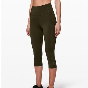 Lululemon Fast and Free Tight Crop 19”